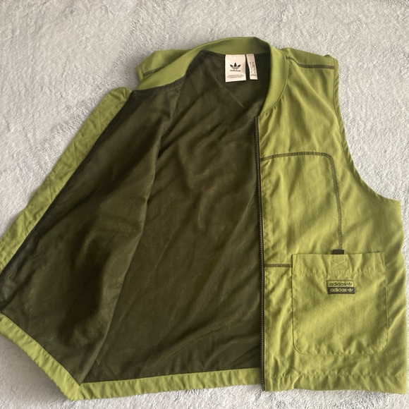 Adidas Sport Vest - Picture 2 of 4